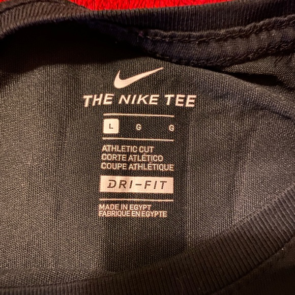 Nike Dri-fit Tee - Picture 3 of 3